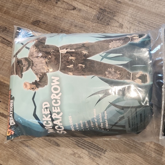 Wicked Scarecrow costume - Picture 5 of 5